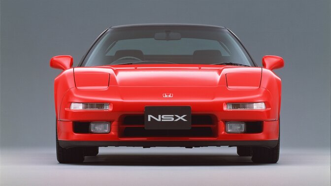 Pohľad spredu na model Honda NSX, štúdiový záber.