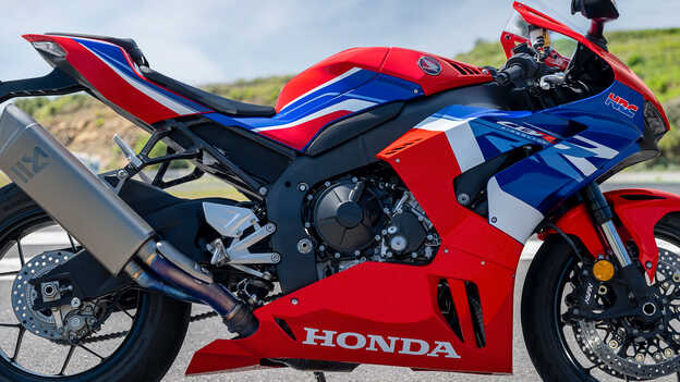 Honda CBR1000RR-R Fireblade s vysokootáčkovým motorom