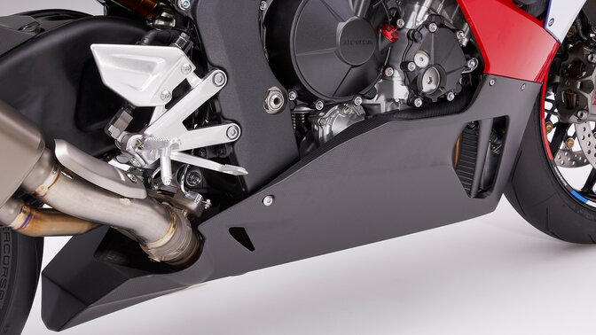 Karbónový spodný kryt modelu Honda CBR1000RR-R Fireblade